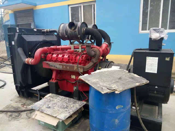 阿荣关于柴油发电机组水箱污垢的产生与清理