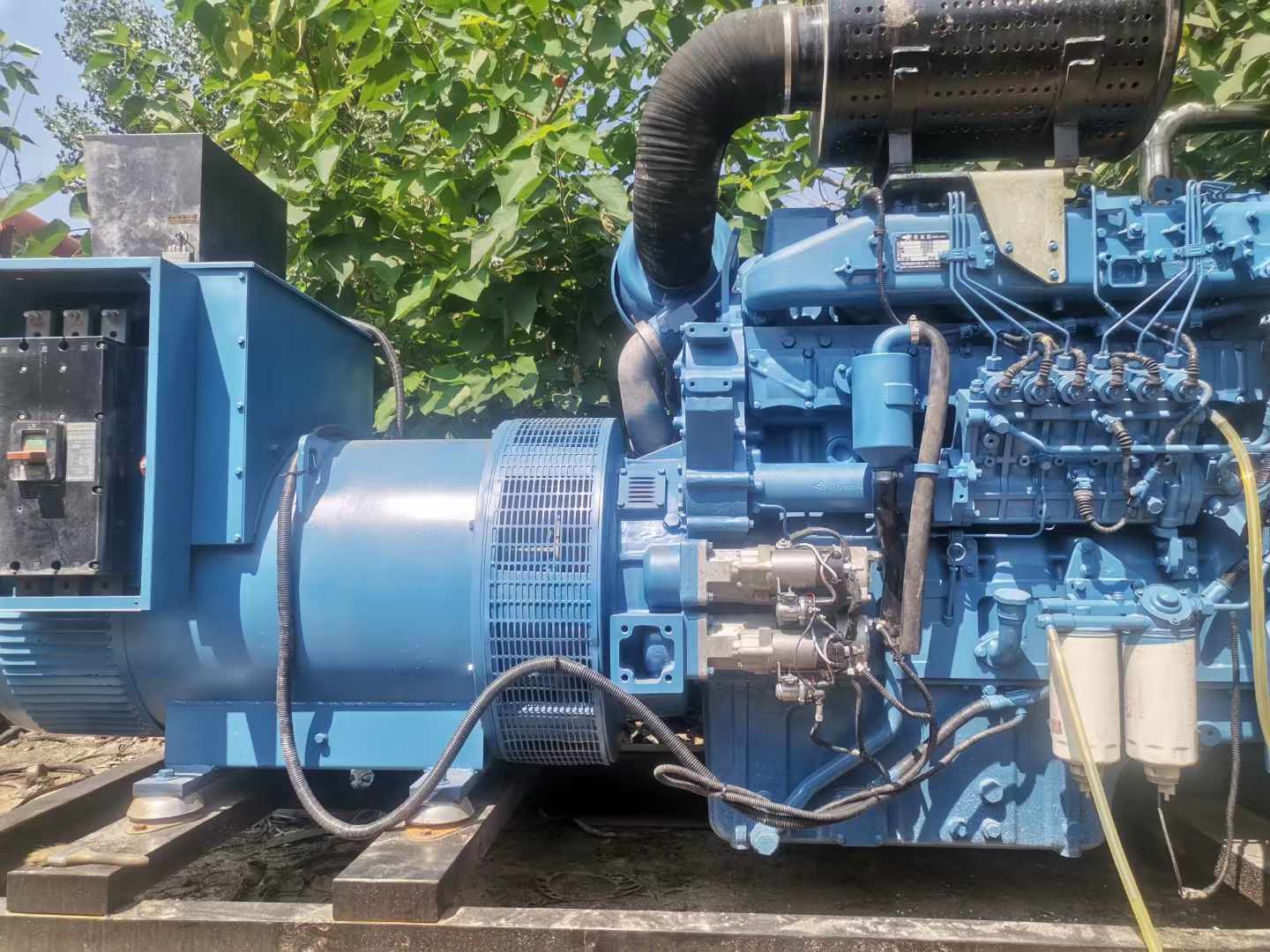 阿荣详细说明降低 800kW 柴油发电机输出电流波动的方法