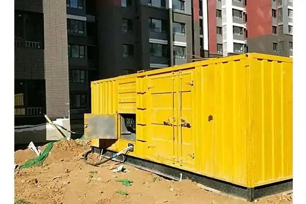 阿荣发电机租赁中燃油压力过低会对发动机的哪些部件造成损坏？