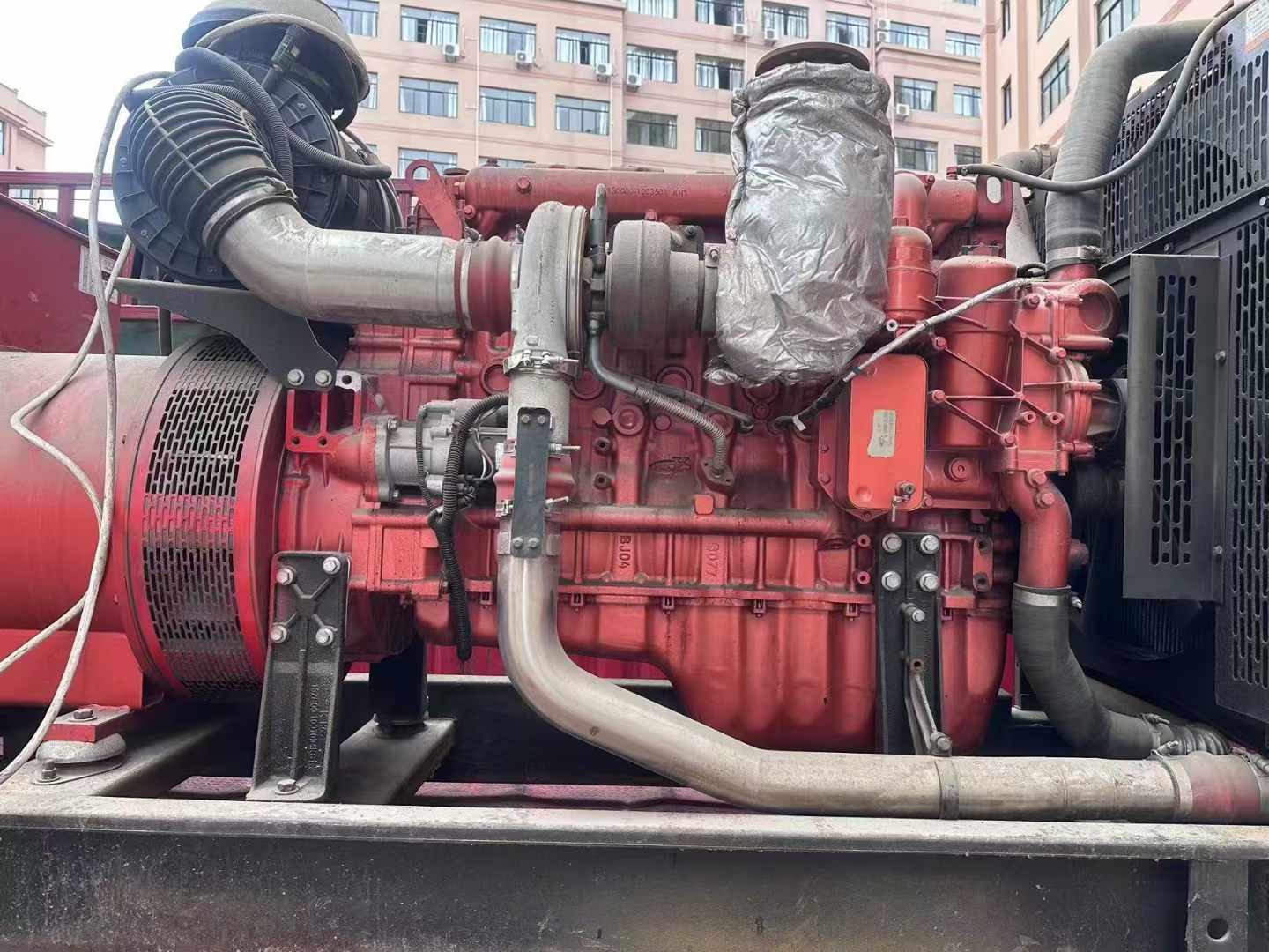 阿荣如何选择适合 600kW 柴油发电机组的过载保护器？