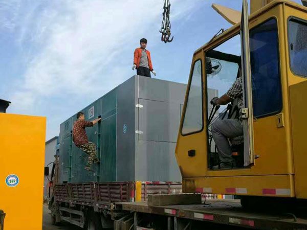 阿荣如何判断水冷式机油散热器密封件是否需要更换？