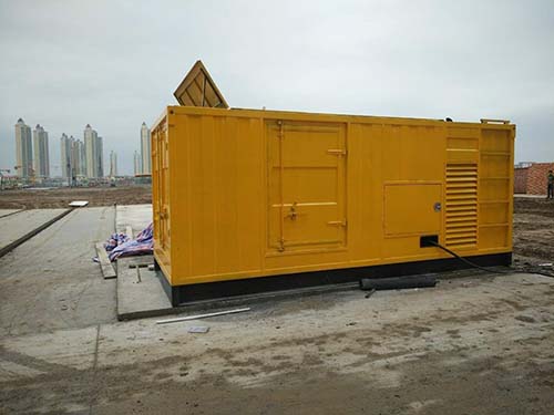 阿荣合同中关于乙方责任导致工期延误的赔偿标准应该如何制定？